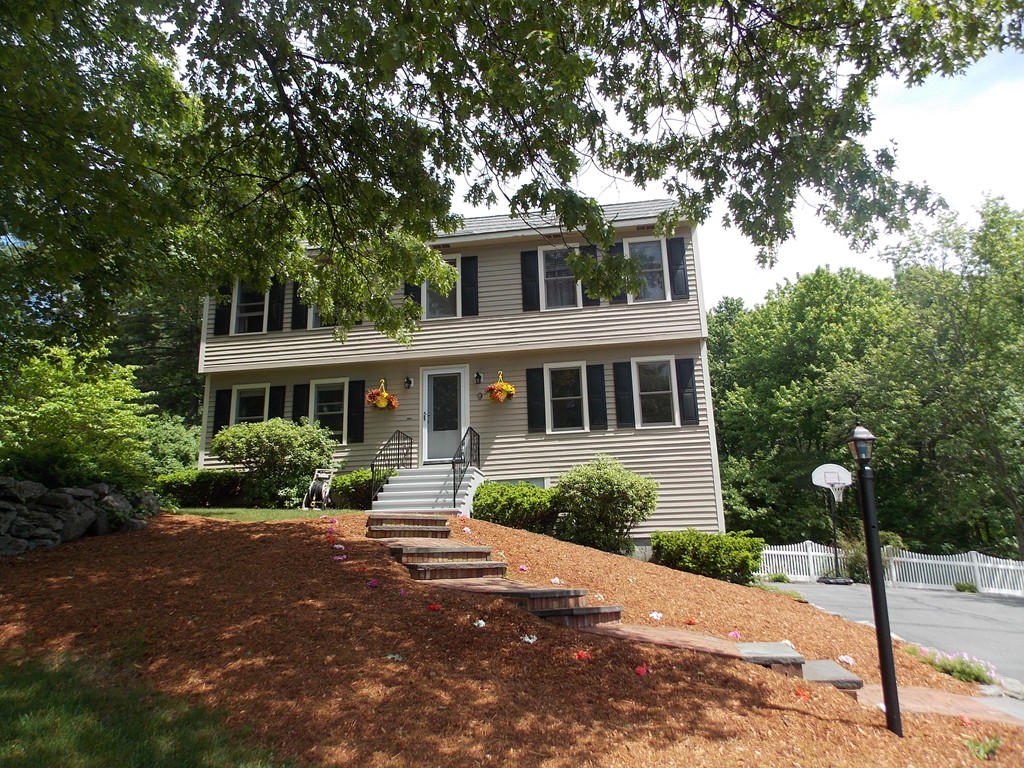 9 Philip Road Hudson, MA 01749 - Photo 1 of 20