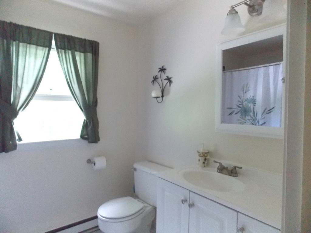 9 Philip Road Hudson, MA 01749 - Photo 12 of 20
