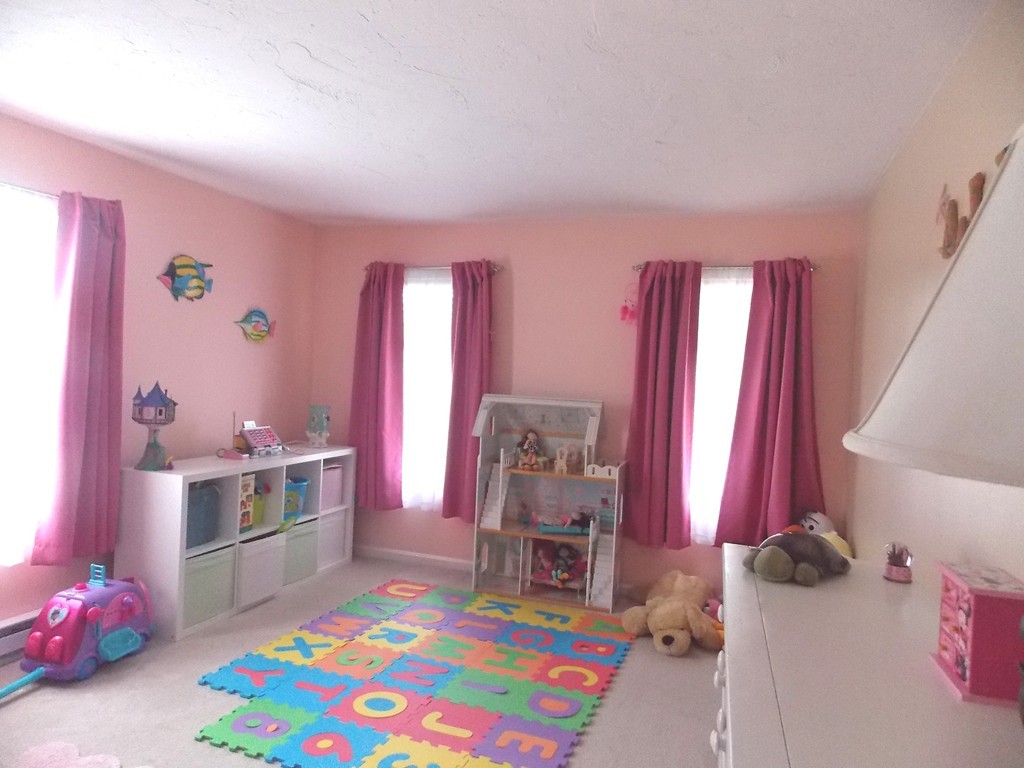 9 Philip Road Hudson, MA 01749 - Photo 13 of 20