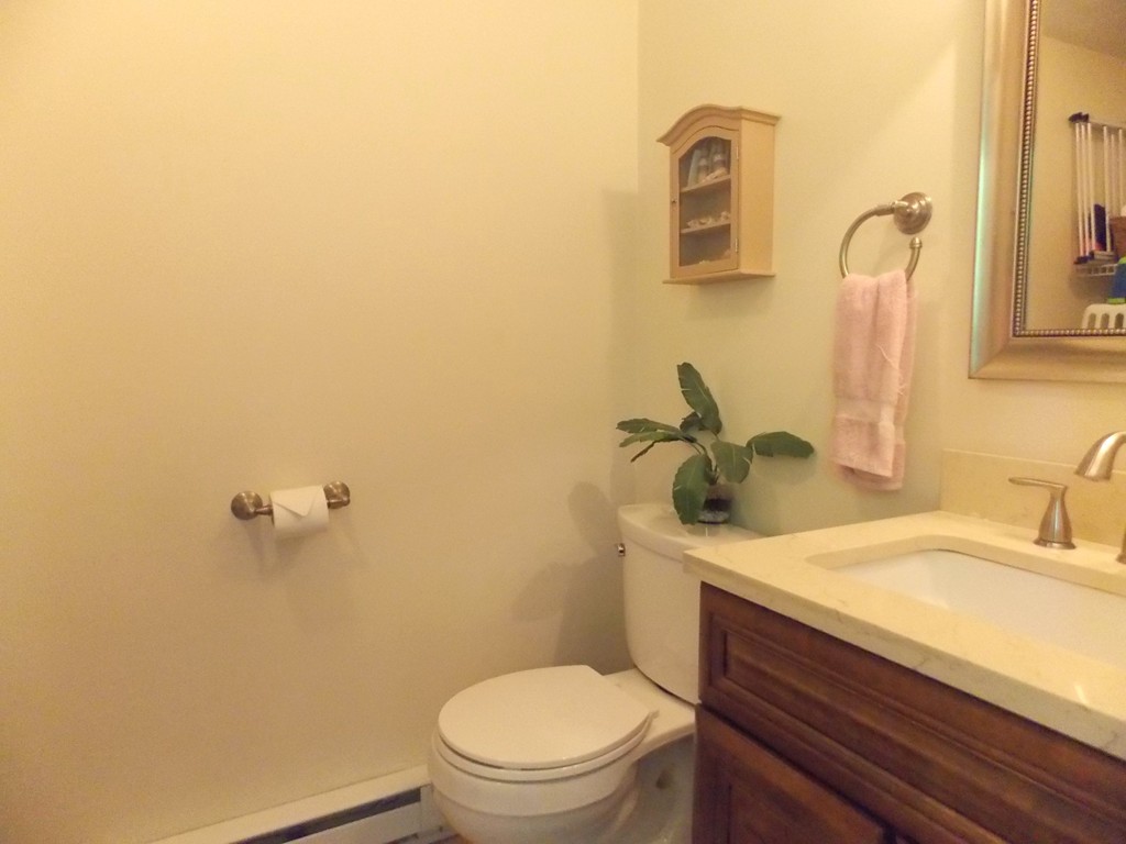 9 Philip Road Hudson, MA 01749 - Photo 8 of 20