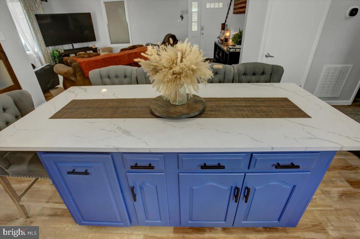 16726 Broadfording Road Hagerstown, MD 21740 - Photo 16 of 55 Cool blue island cabinet color