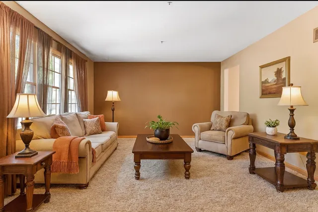 $394,900 | 1920 Heather Lane, Joliet, IL 60431