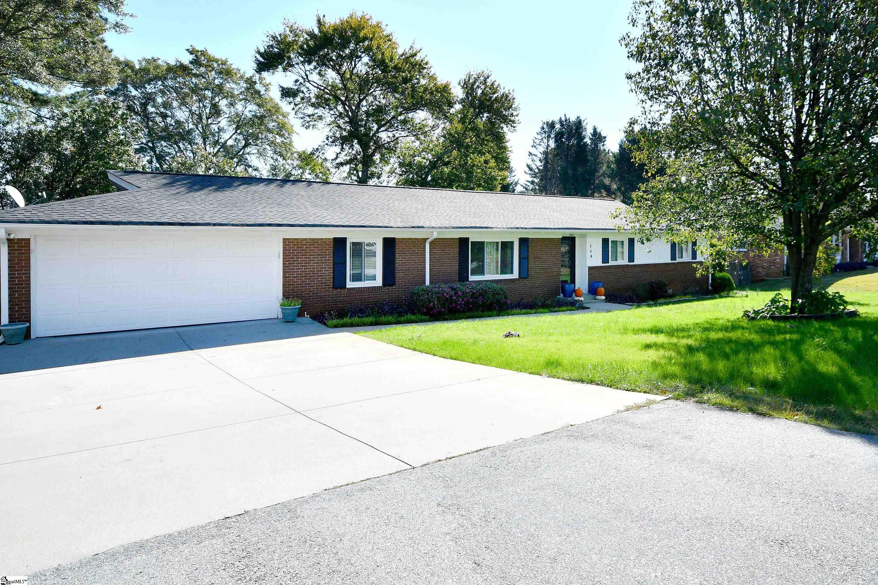 504 Butler Springs Road Greenville, SC 29615 - Photo 3 of 45 Gallery Image 3