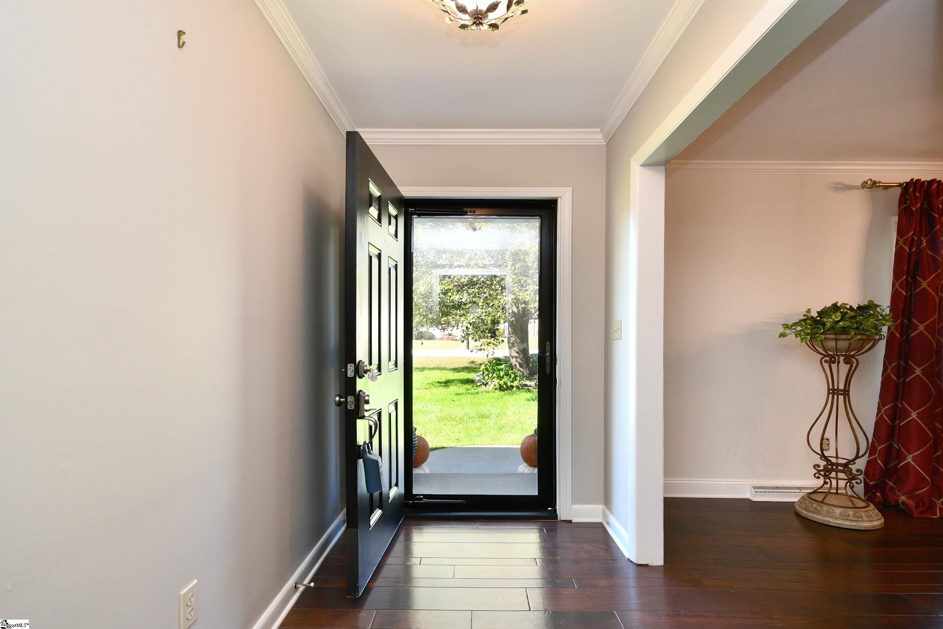 504 Butler Springs Road Greenville, SC 29615 - Photo 4 of 45 Gallery Image 4