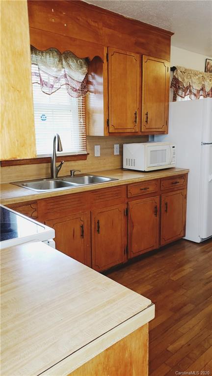 921 Gaddy Road South Nebo, NC 28761 - Photo 7 of 16 Gallery Image 7
