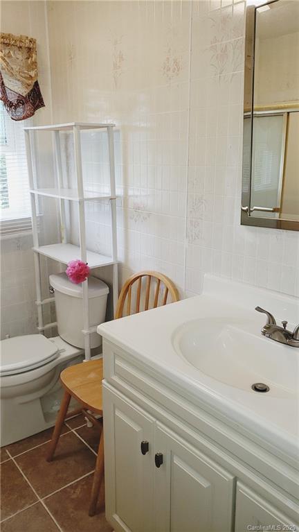 921 Gaddy Road South Nebo, NC 28761 - Photo 8 of 16 Gallery Image 8