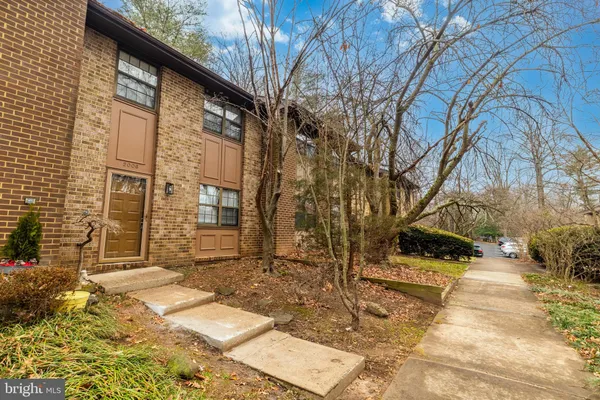 $564,900 | 2006 Headlands Circle, Reston, VA 20191