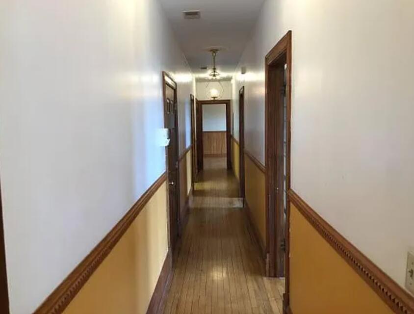 526 West National Avenue, Unit 301 Milwaukee, WI 53204 - Photo 9 of 13 Hallway