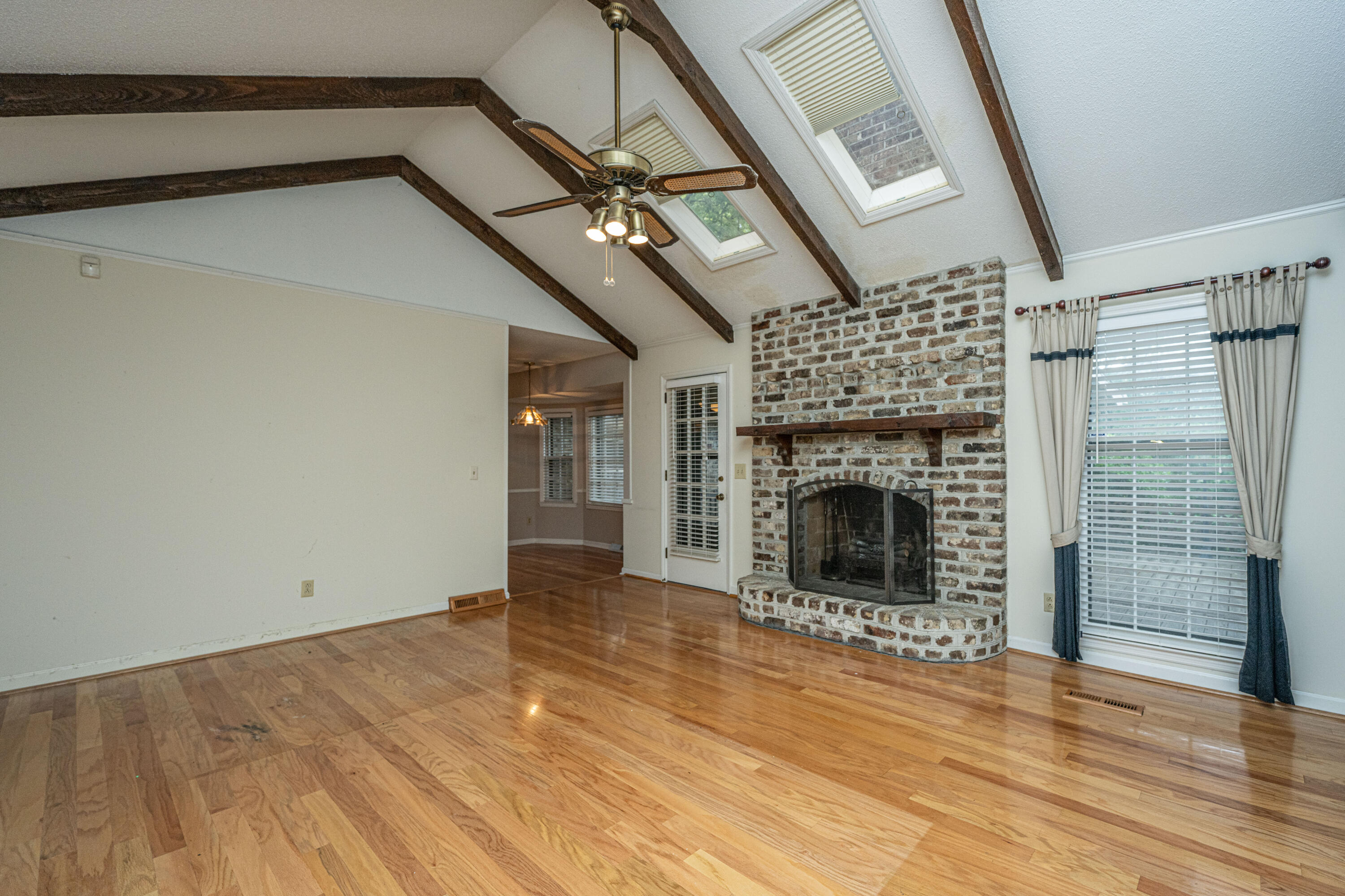 19 Brigadier Drive Charleston, SC 29407 - Photo 4 of 53 19BrigadierDr014