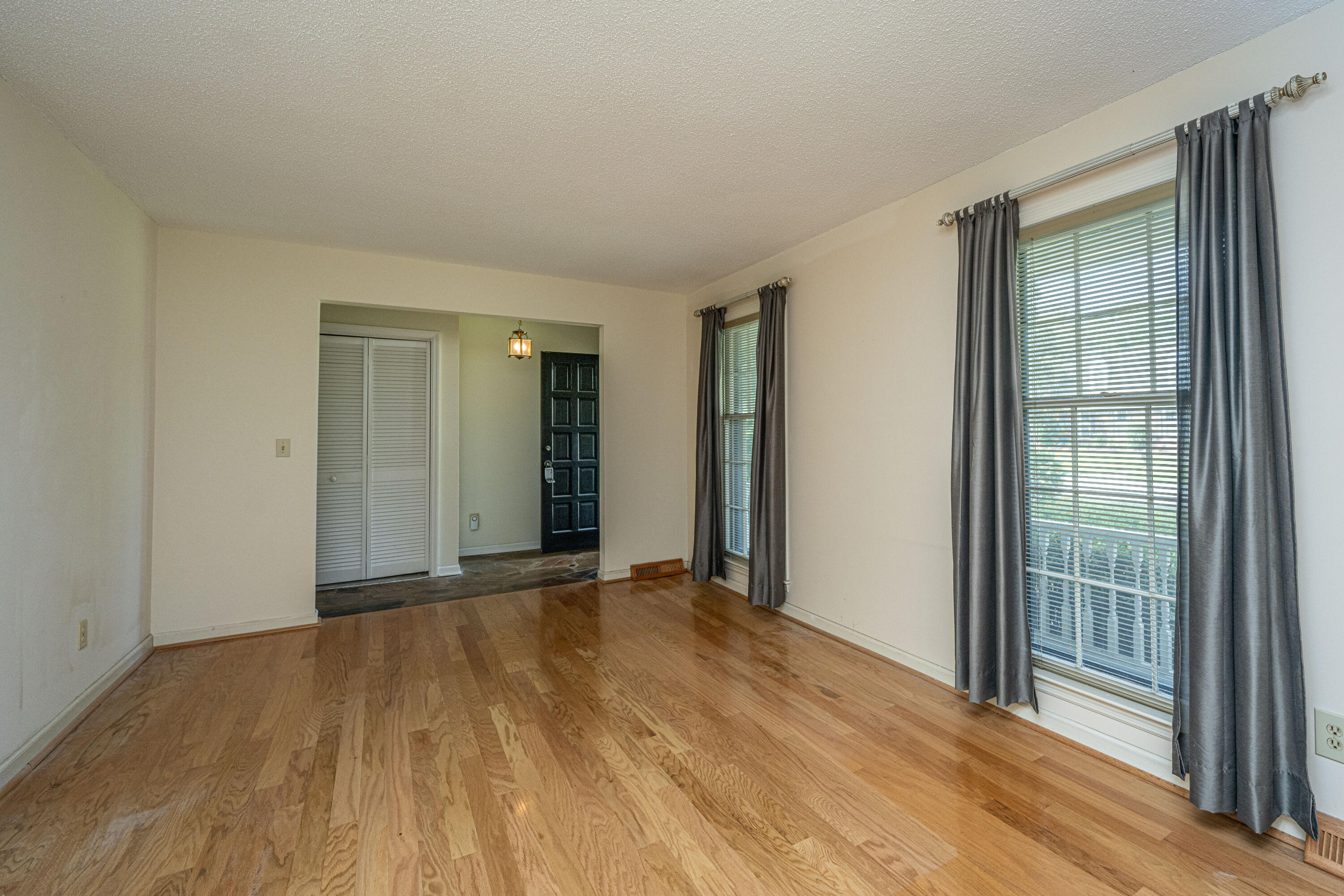 19 Brigadier Drive Charleston, SC 29407 - Photo 10 of 53 19BrigadierDr009