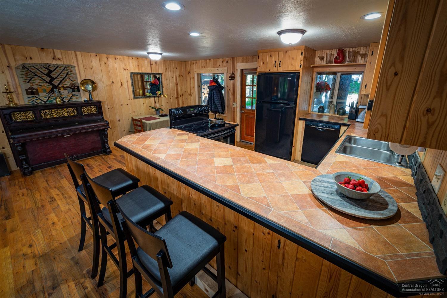 61582 River Road Bend, OR 97703 - Photo 13 of 25 Additional Photo