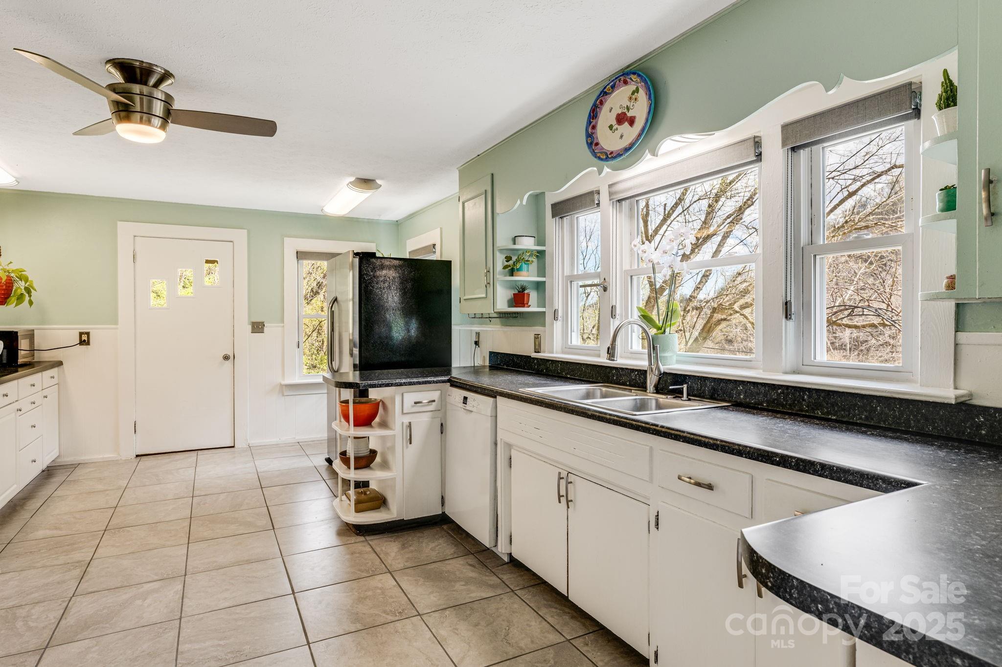1041 Groundhog Road Canton, NC 28716 - Photo 11 of 47 Gallery Image 11