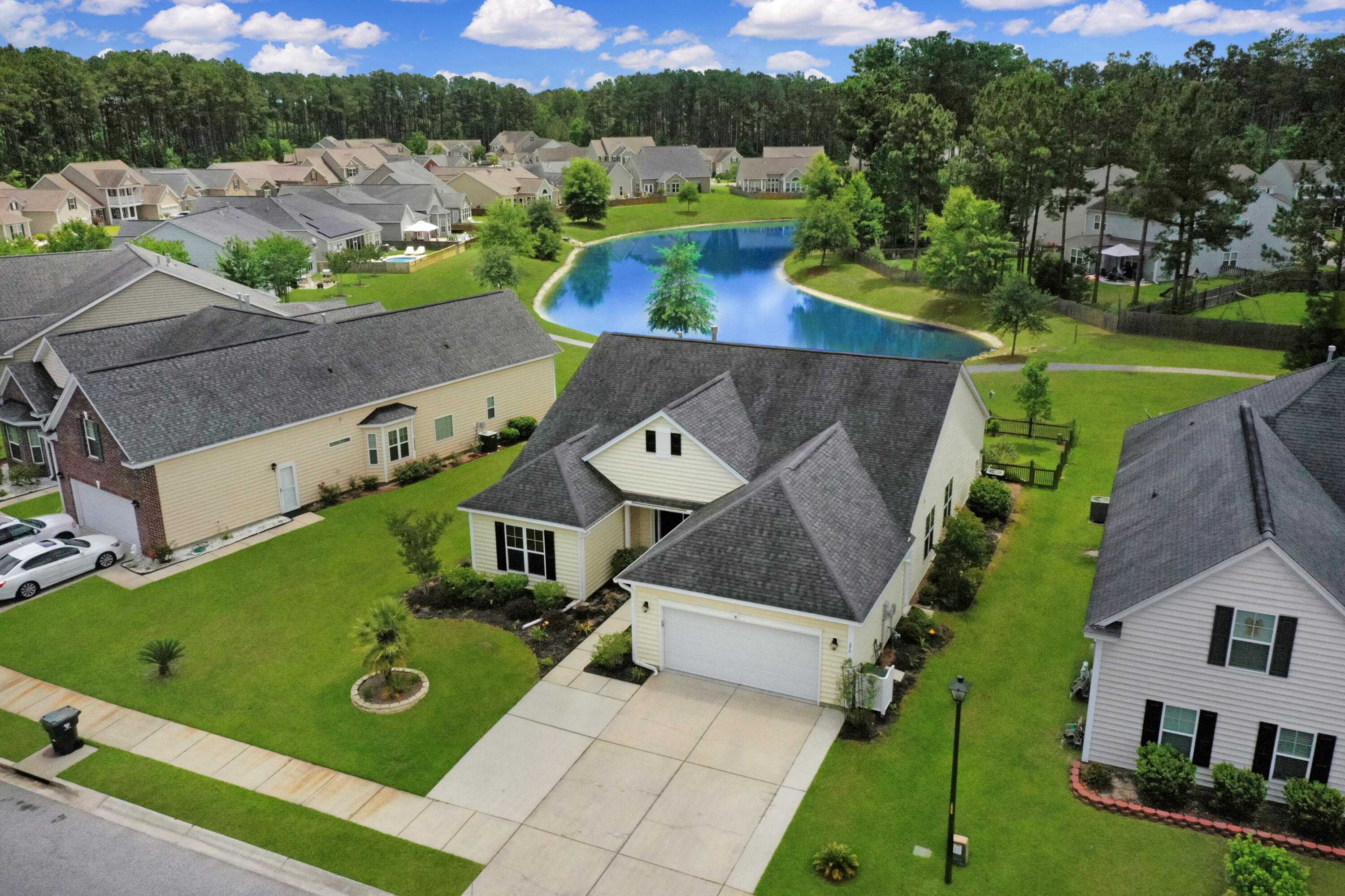 372 Decatur Drive Summerville, SC 29486 - Photo 1 of 37 WOW!
