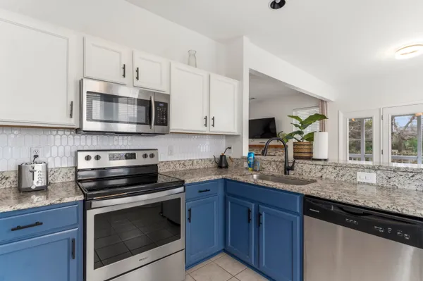 $689,000 | 1716 Alan Brooke Drive, Mount Pleasant, SC 29466