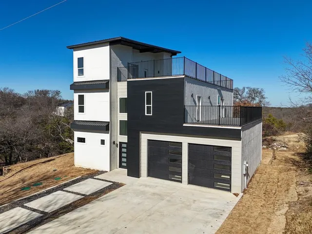 $850,000 | 320 Bentwood Drive, Pottsboro, TX 75076