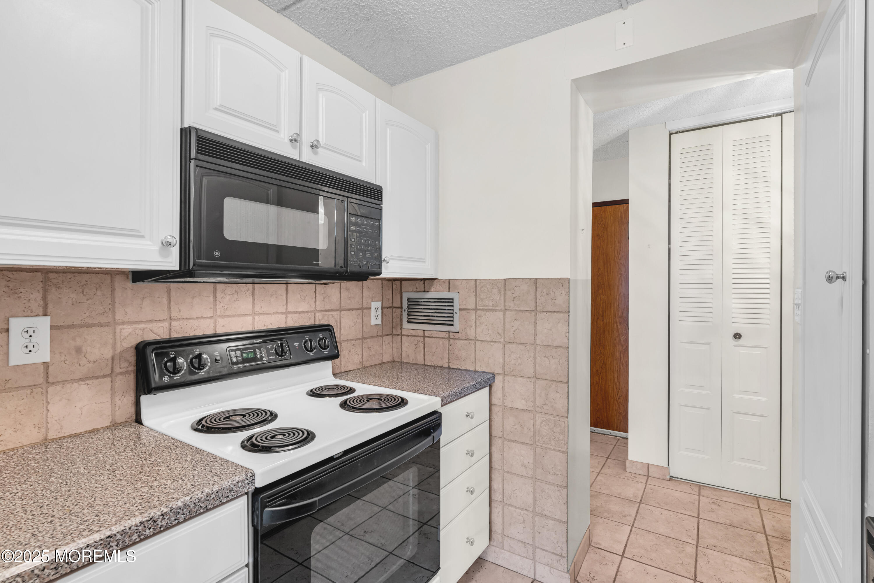 1000 River Road, Unit 3C Belmar, NJ 07719 - Photo 16 of 24 dsc03159_791