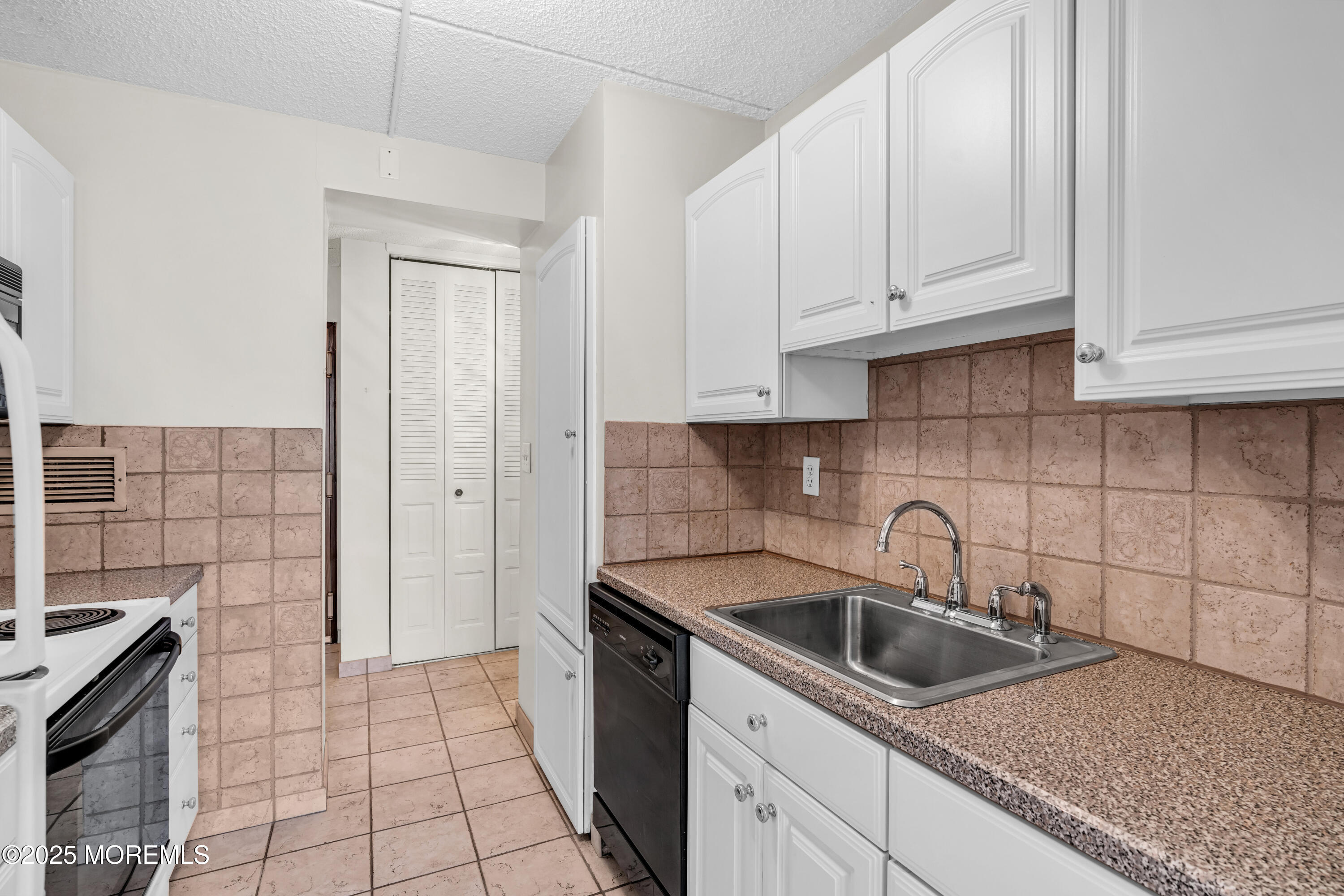1000 River Road, Unit 3C Belmar, NJ 07719 - Photo 10 of 24 dsc03154_764