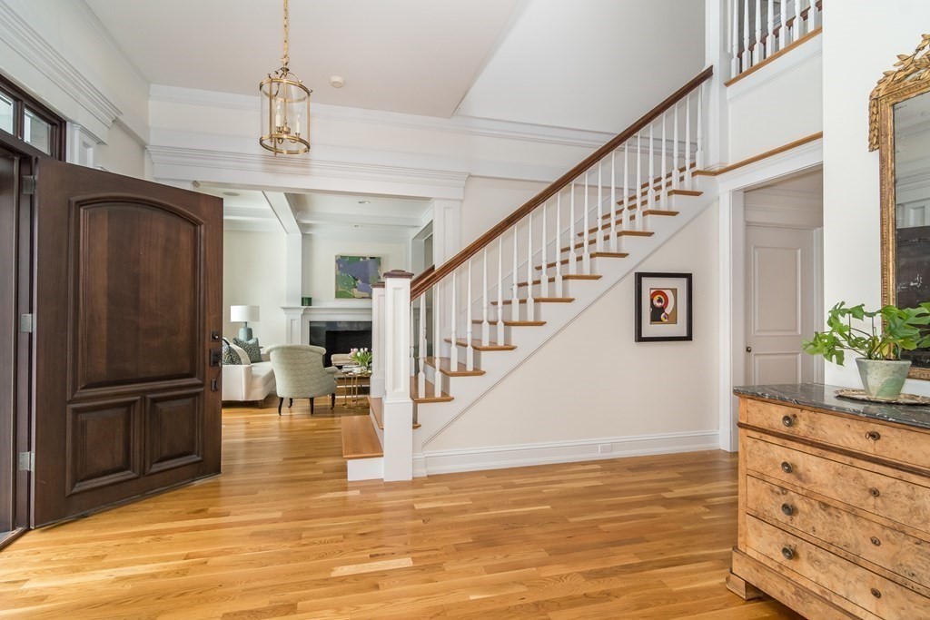 68 Woodcliff Road Wellesley, MA 02481 - Photo 2 of 30