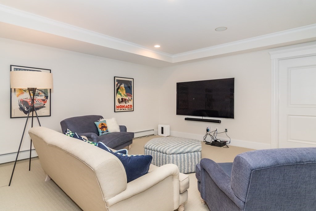 68 Woodcliff Road Wellesley, MA 02481 - Photo 27 of 30