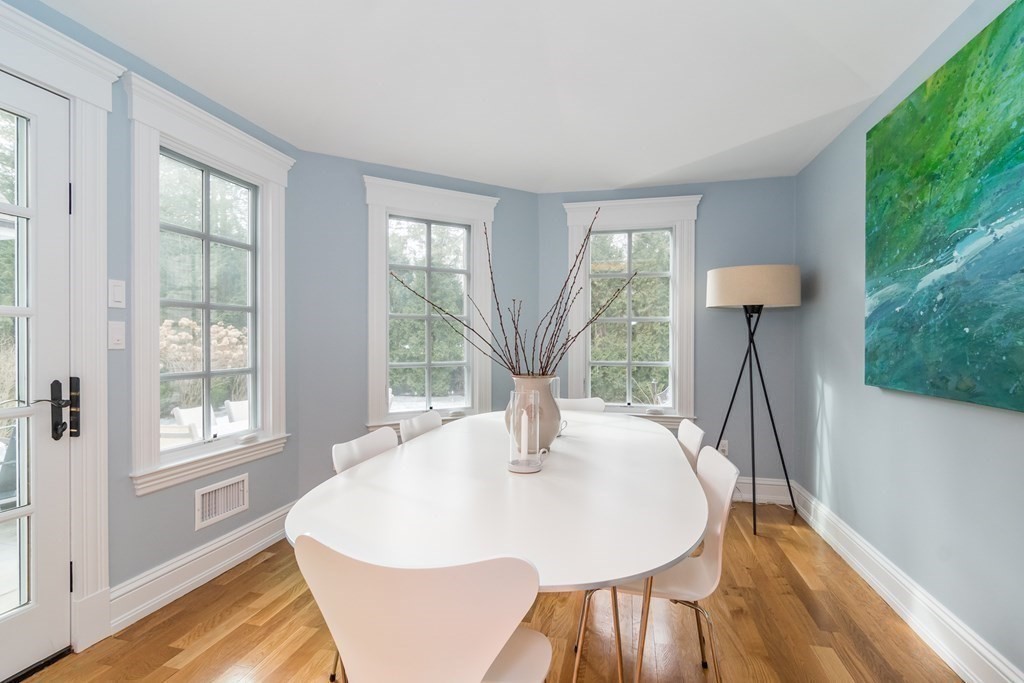 68 Woodcliff Road Wellesley, MA 02481 - Photo 6 of 30