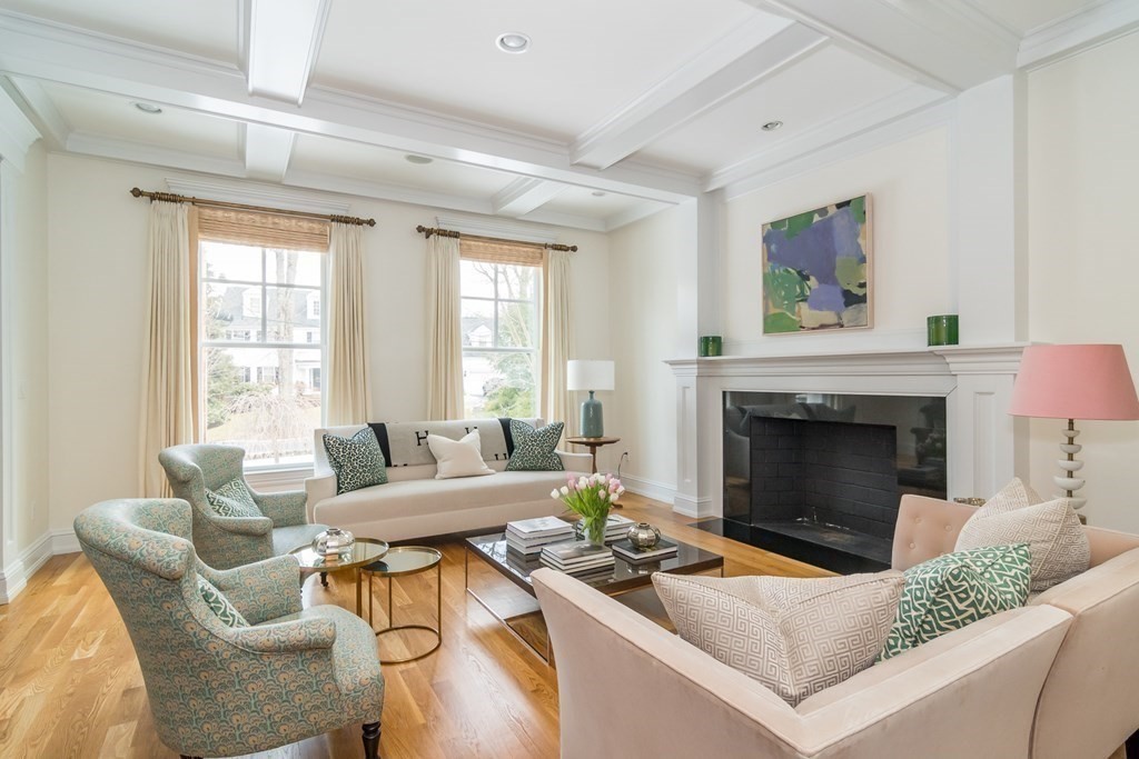 68 Woodcliff Road Wellesley, MA 02481 - Photo 10 of 30