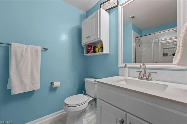 $185,000 | 4702 Pennoak Lane, Greensboro, NC 27407