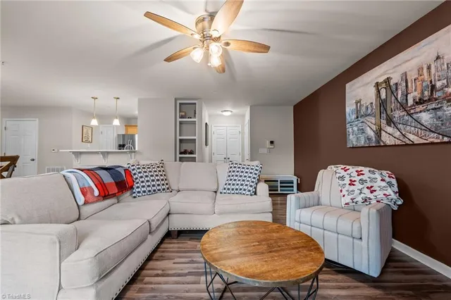 $185,000 | 4702 Pennoak Lane, Greensboro, NC 27407