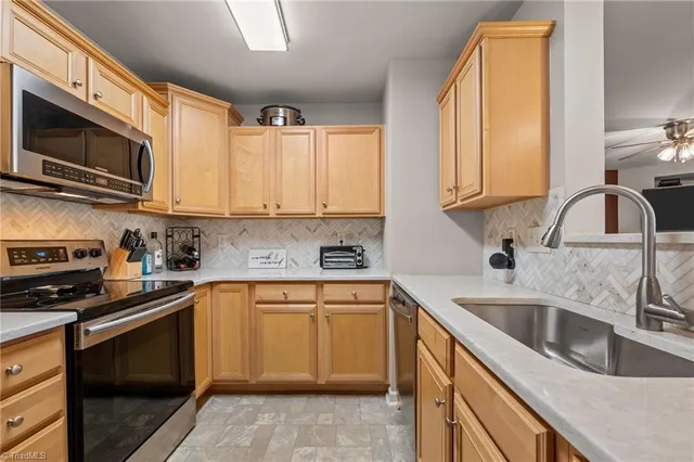 $185,000 | 4702 Pennoak Lane, Greensboro, NC 27407