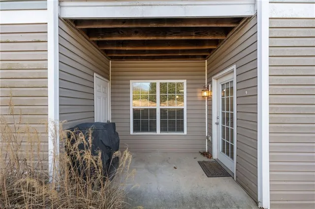 $185,000 | 4702 Pennoak Lane, Greensboro, NC 27407