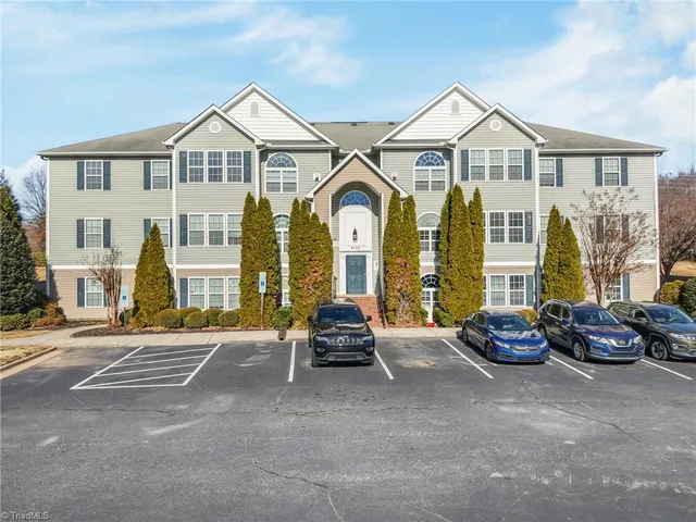 $185,000 | 4702 Pennoak Lane, Greensboro, NC 27407