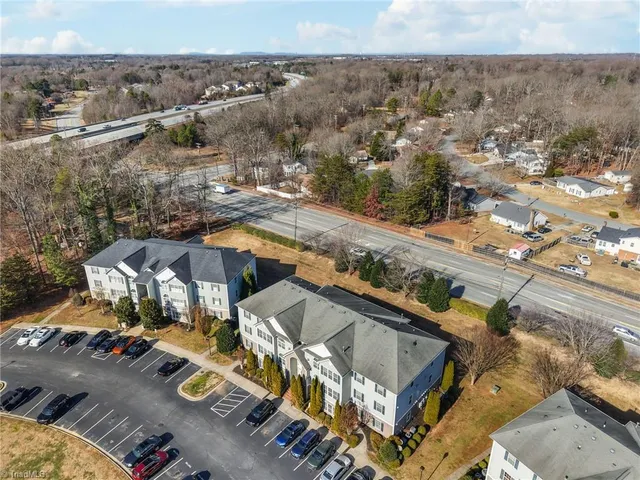 $185,000 | 4702 Pennoak Lane, Greensboro, NC 27407