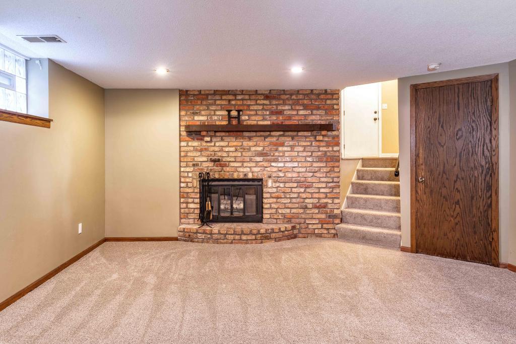 1323 Raspberry Lane Eagan, MN 55123 - Photo 14 of 23