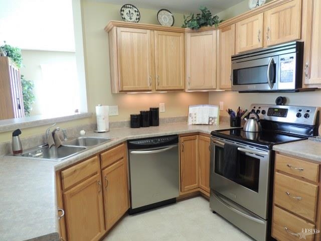 10410 Cherry Creek Road Fort Wayne, IN 46818 - Photo 14 of 30 Gallery Image 14