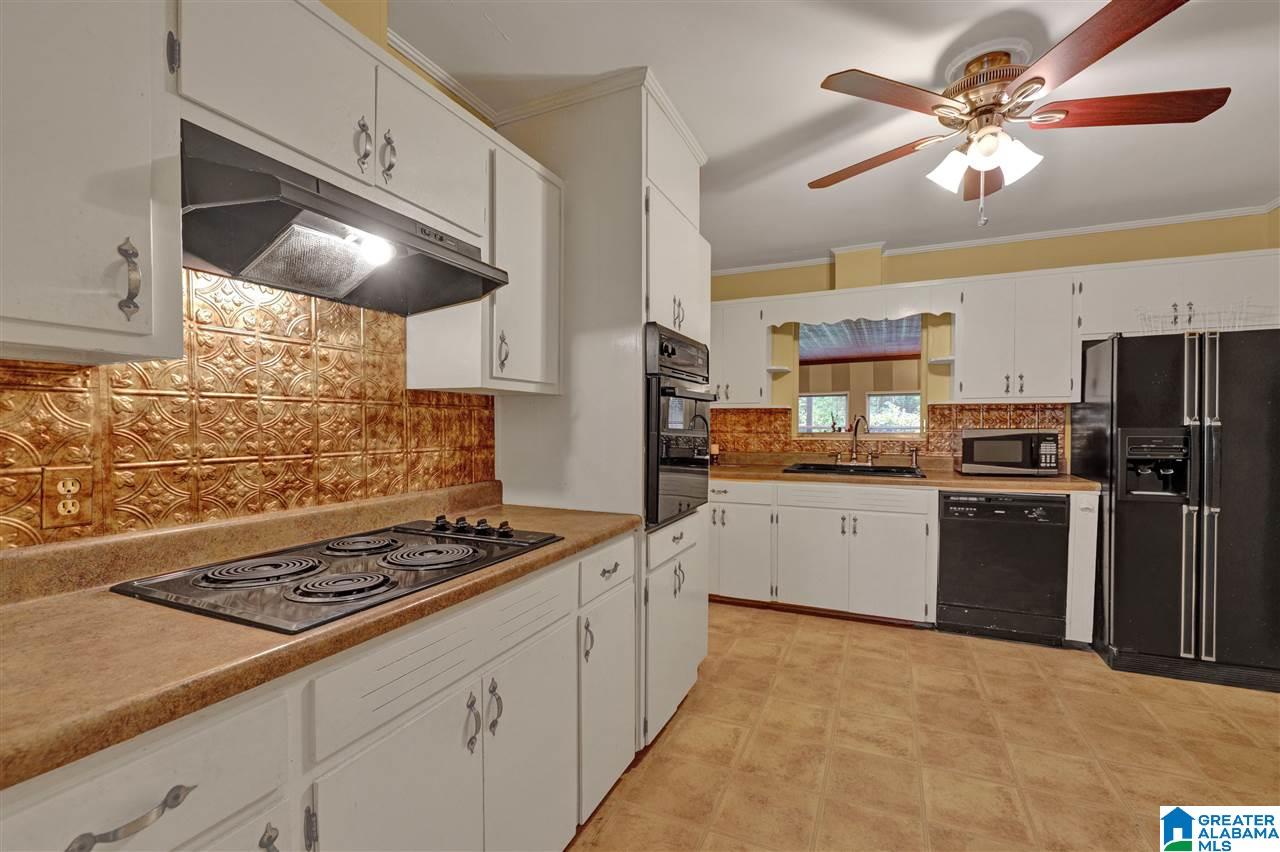329 4th Street Pleasant Grove, AL 35127 - Photo 5 of 22