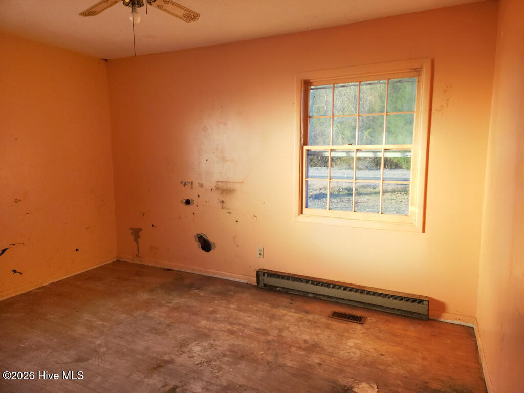 905 Dublin Run Road Aurora, NC 27806 - Photo 16 of 17 16 BEDROOM 3
