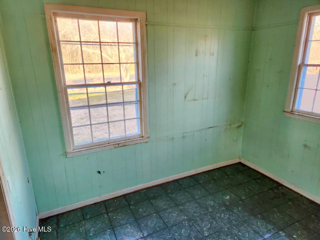 905 Dublin Run Road Aurora, NC 27806 - Photo 7 of 17 7 LAUNDRY