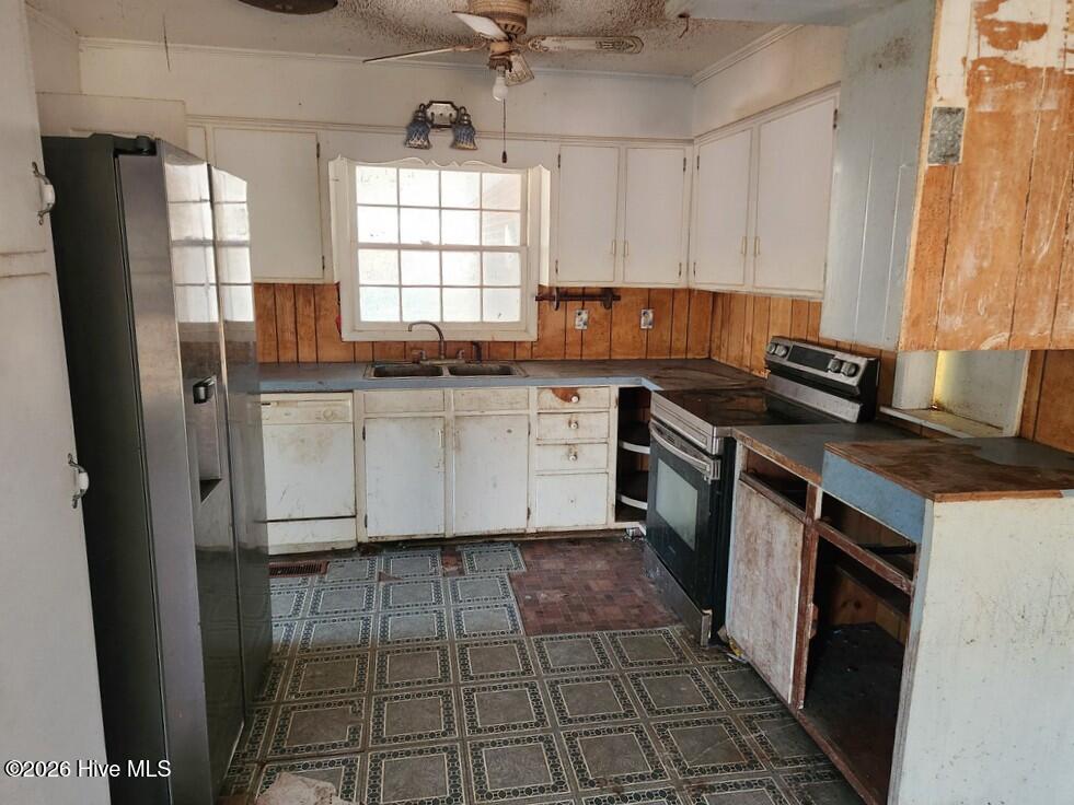 905 Dublin Run Road Aurora, NC 27806 - Photo 8 of 17 8 KITCHEN