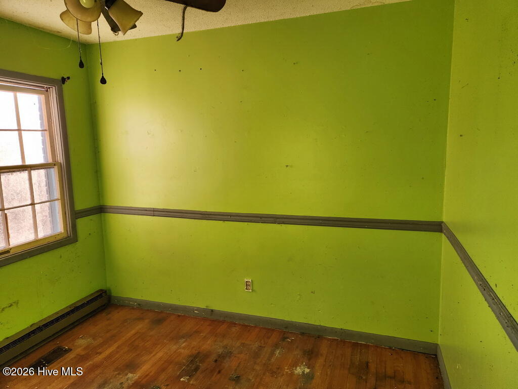 905 Dublin Run Road Aurora, NC 27806 - Photo 9 of 17 9 DINING