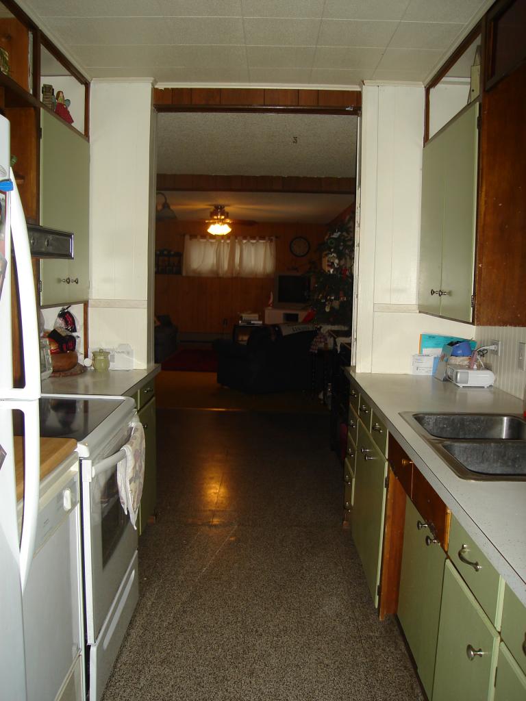 410 Willowlawn Road Yakima, WA 98908 - Photo 5 of 23 Kitchen 2