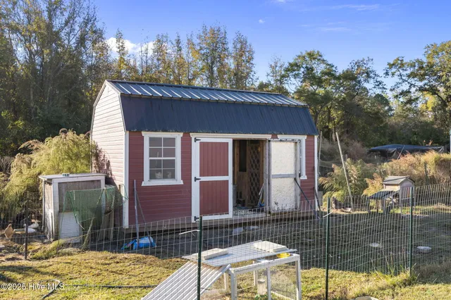 $255,000 | 3729 Bryan Hardy Road, La Grange, NC 28551