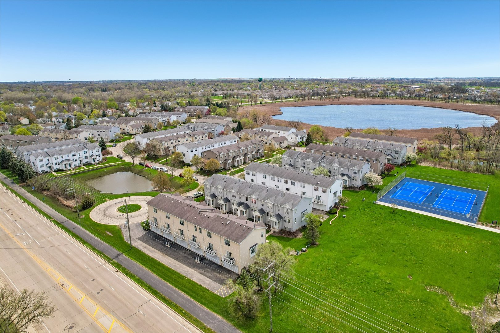626 Triumph Court Hainesville, IL 60073 - Photo 24 of 32 an aerial view of a city