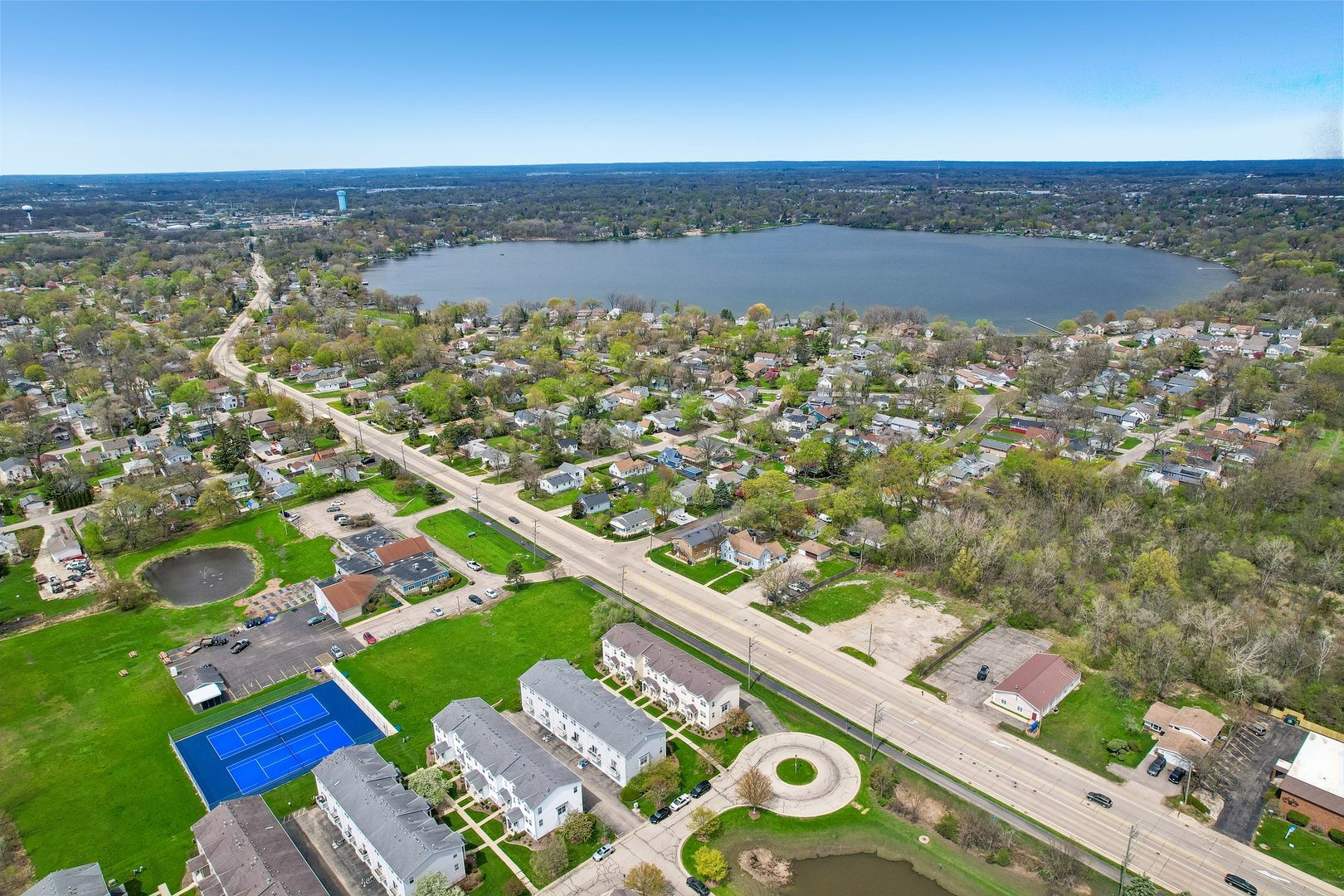626 Triumph Court Hainesville, IL 60073 - Photo 25 of 32 an aerial view of a city