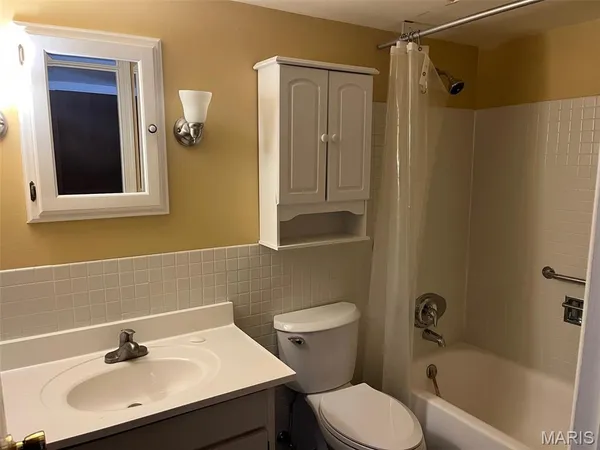 $1,650 | 1040 Pinegate Drive, St. Louis, MO 63122