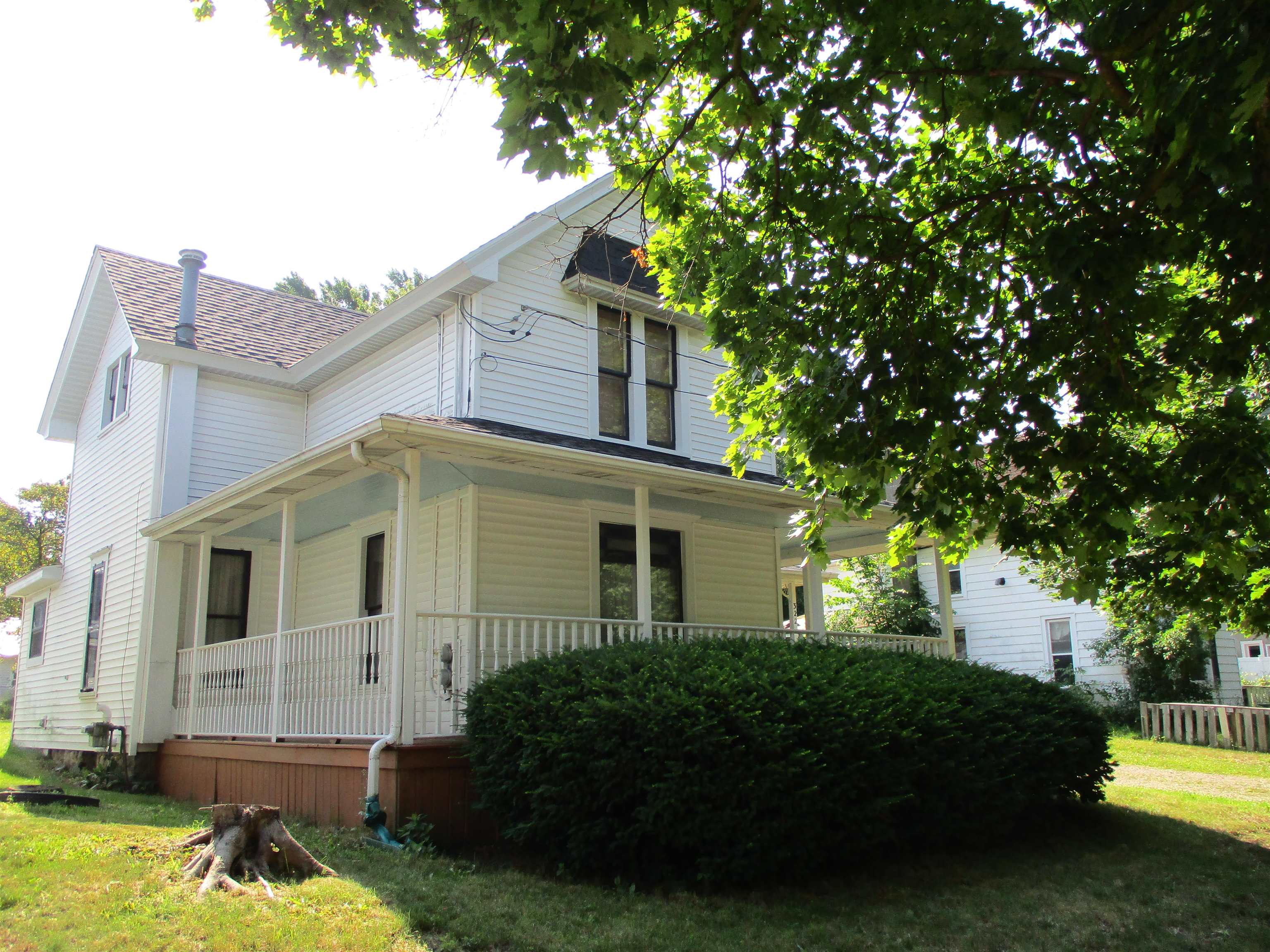 322 North Main Street Perry, MI 48872 - Photo 2 of 32