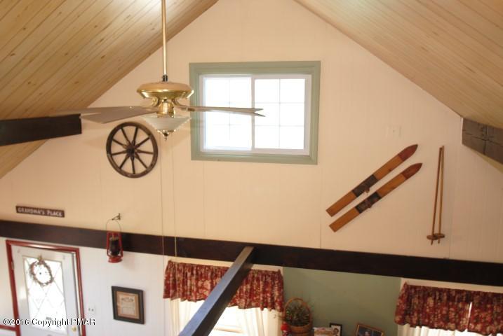 90 Highridge Road Albrightsville, PA 18210 - Photo 11 of 30 a view of an entryway with a window