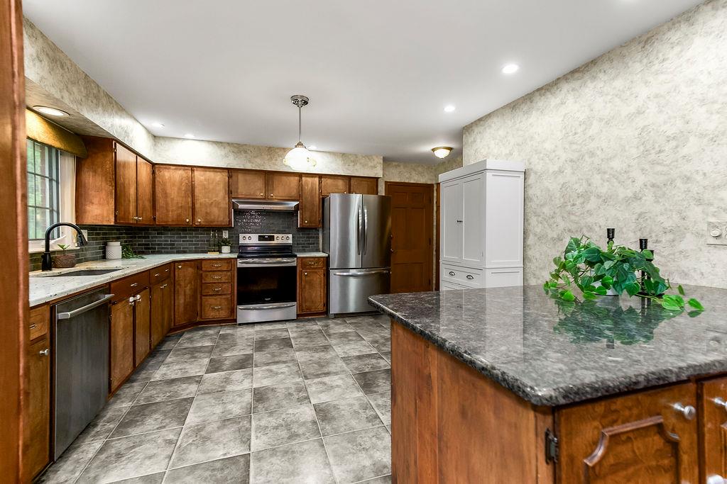 12107 Oak Ridge Road Independence, MO 64052 - Photo 9 of 30 Gallery Image 9