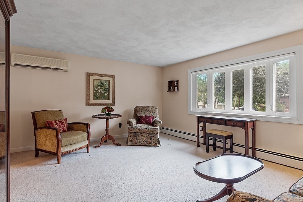 27 Marcia Road Wilmington, MA 01887 - Photo 4 of 38 Gallery Image 4