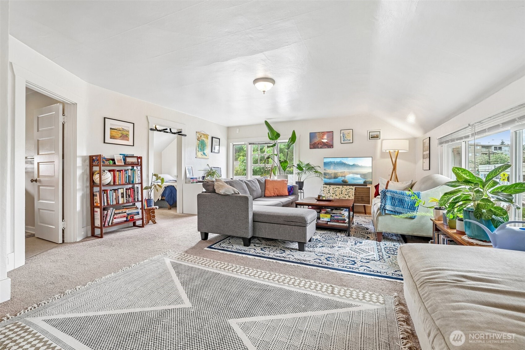 315 Northeast 65th Street Seattle, WA 98115 - Photo 10 of 31