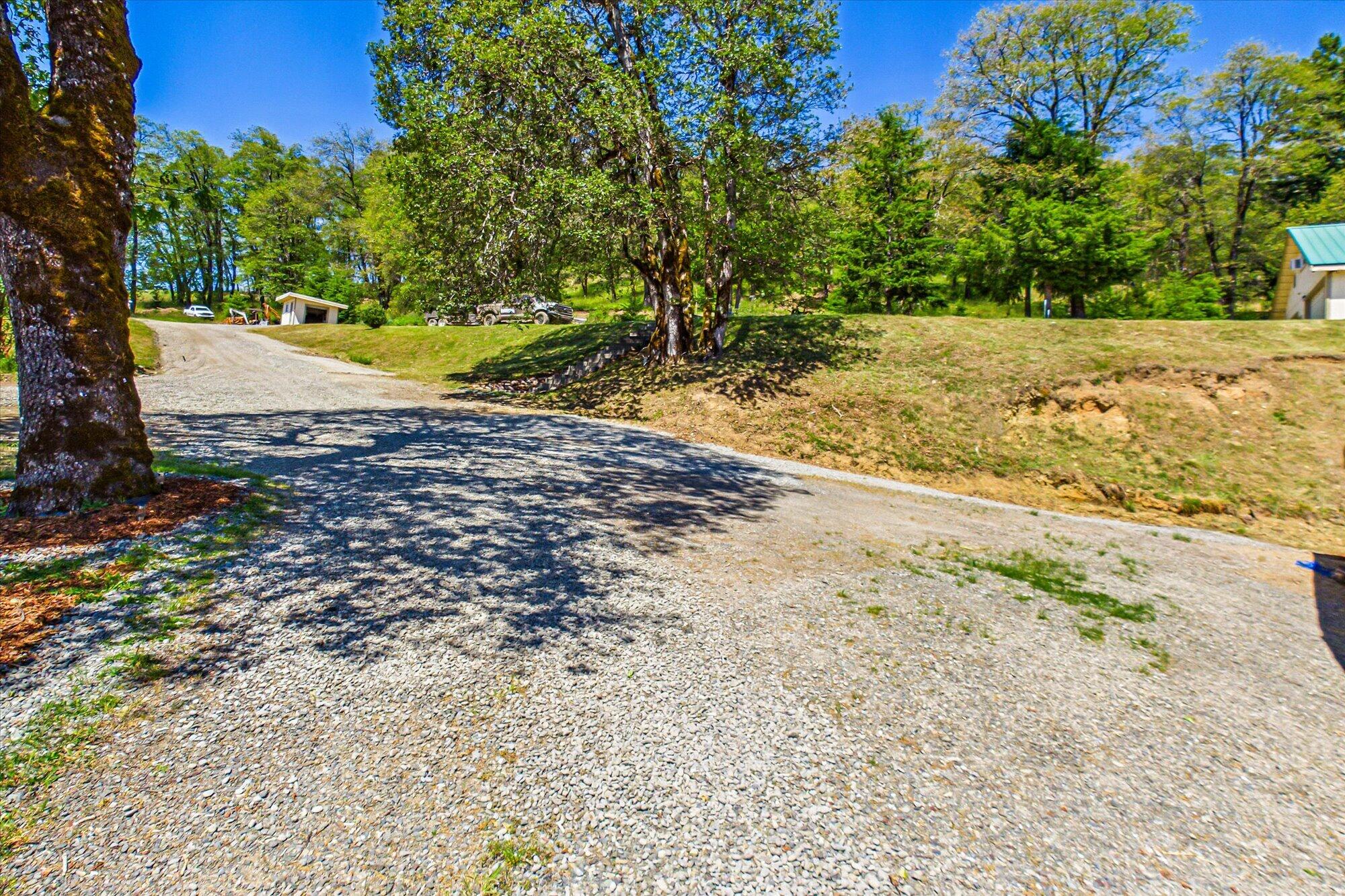 101 Gasline Road Bridgeville, CA 95526 - Photo 27 of 51