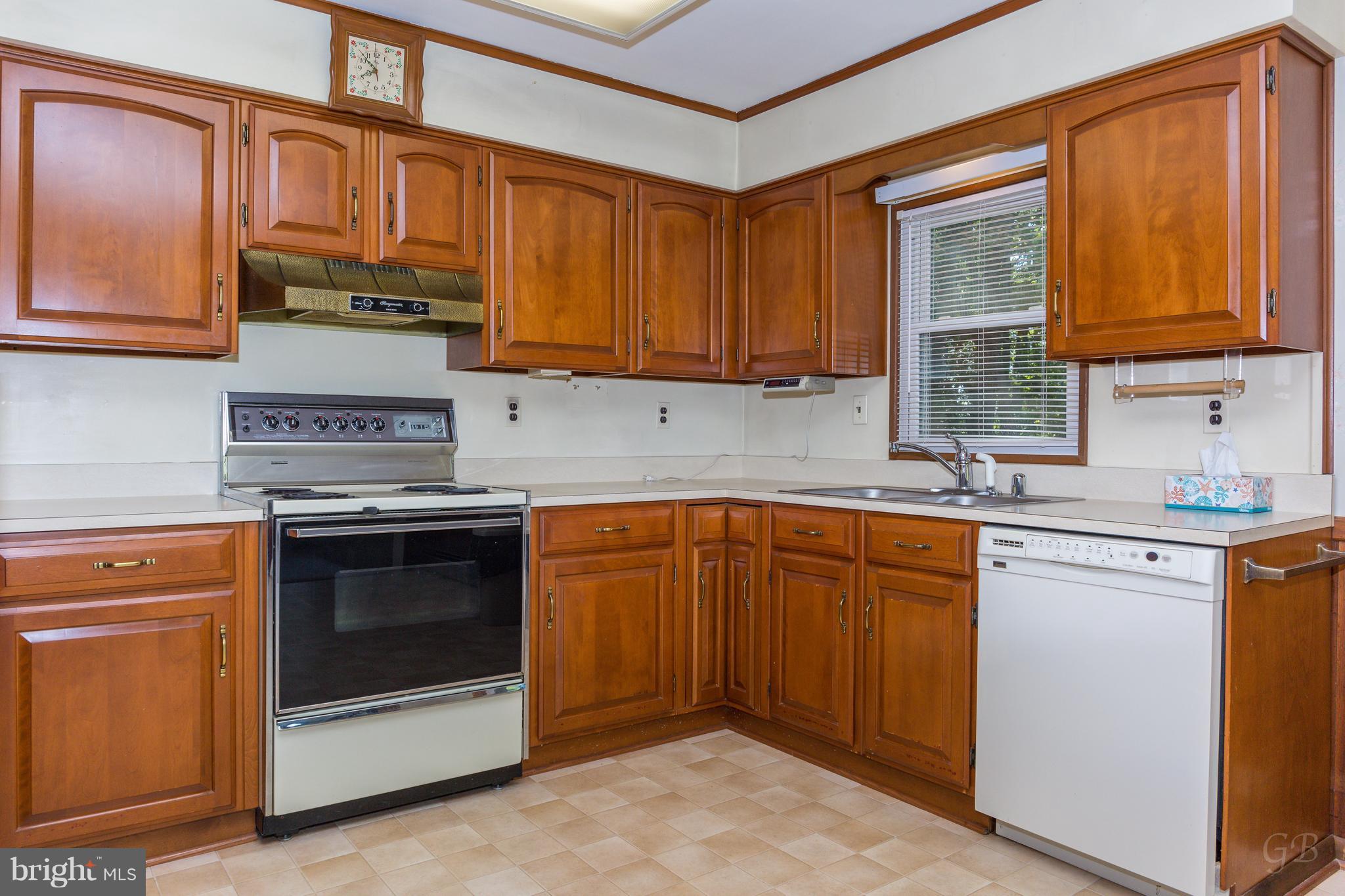 41 Cliffwood Road Baltimore, MD 21206 - Photo 5 of 21 Kitchen